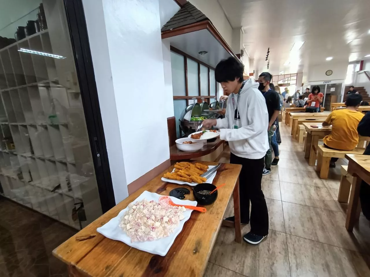 伙食