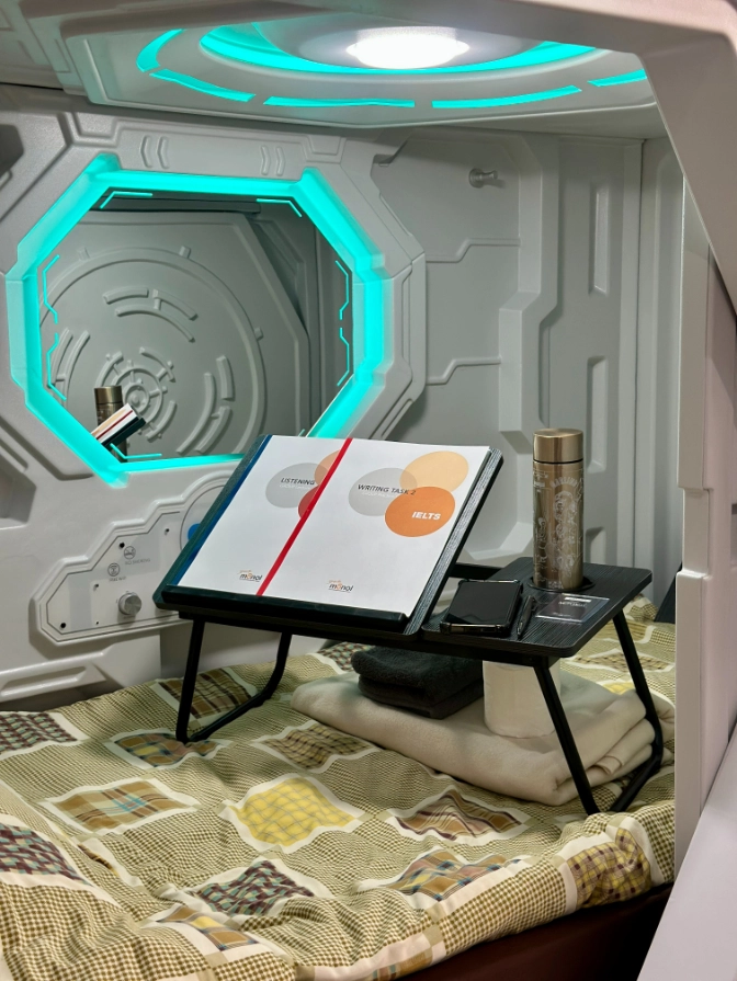 四人膠囊房(Capsule room)