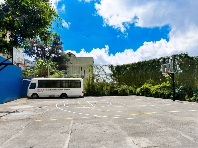 MONOL SPARTA校園環境