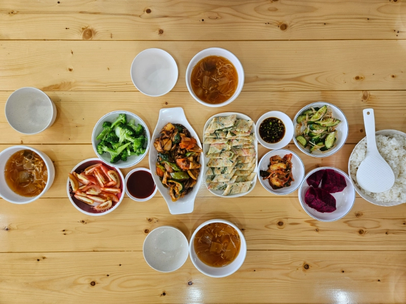 MONOL SPARTA餐食
