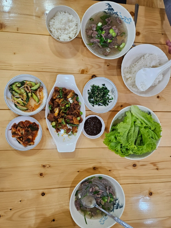 MONOL SPARTA餐食