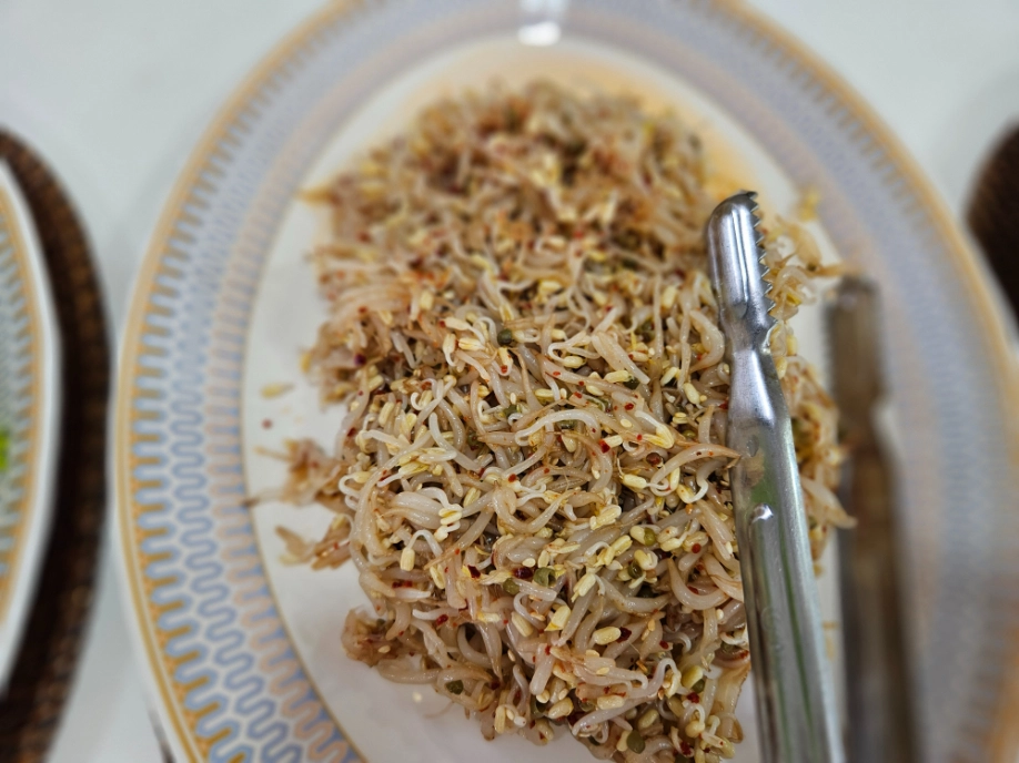 MONOL SPARTA餐食