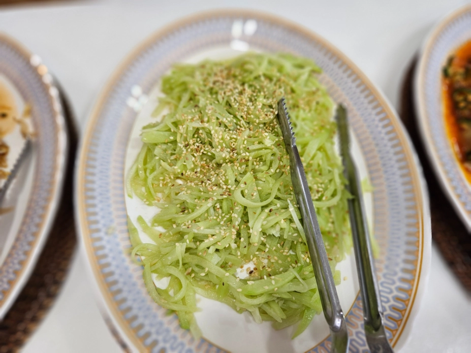 MONOL SPARTA餐食