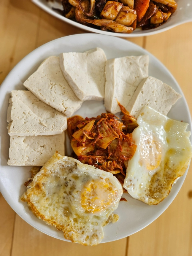MONOL SPARTA餐食
