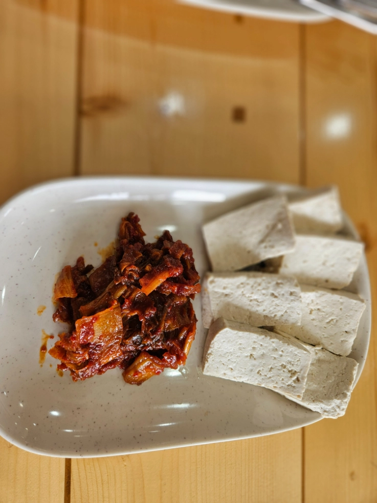 MONOL SPARTA餐食