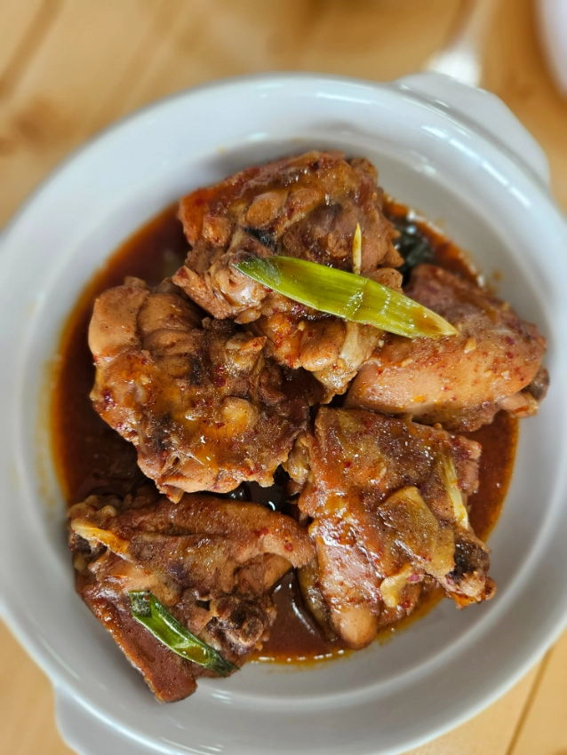 MONOL SPARTA餐食