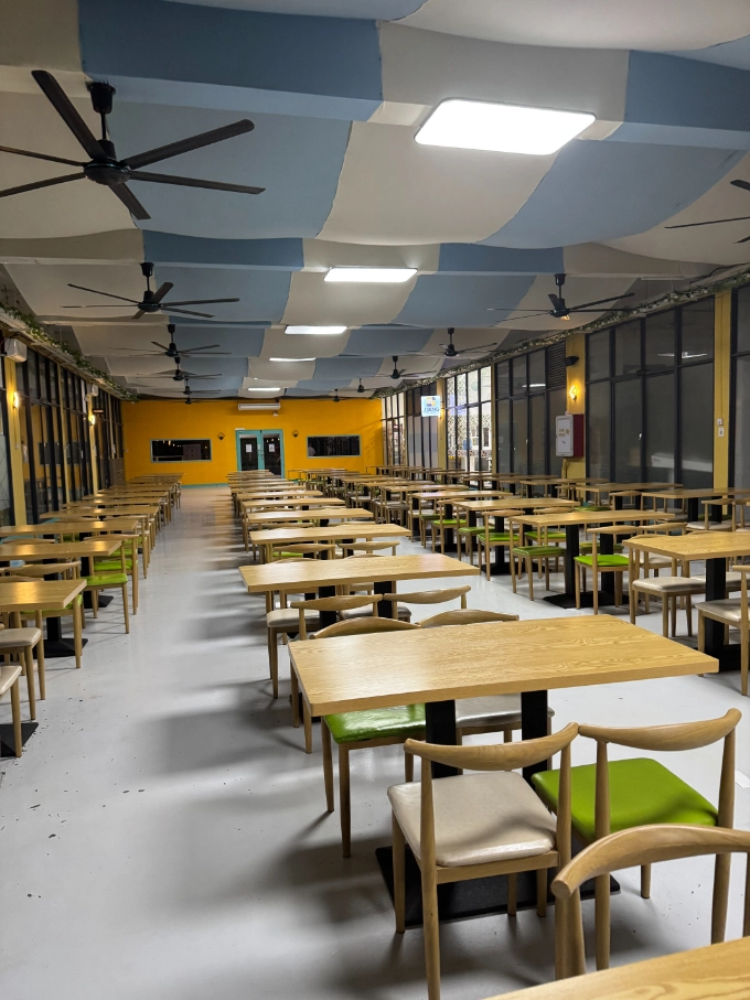 1F 學校餐廳