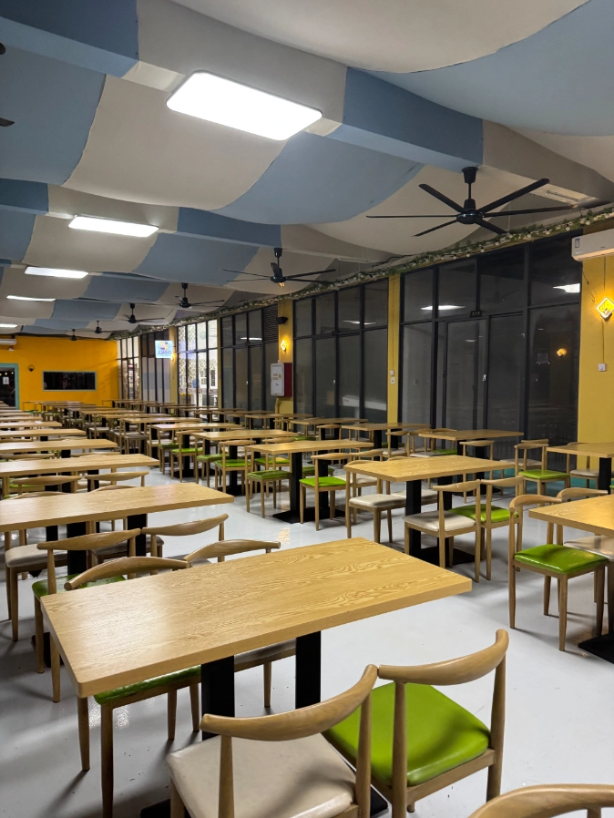 1F 學校餐廳