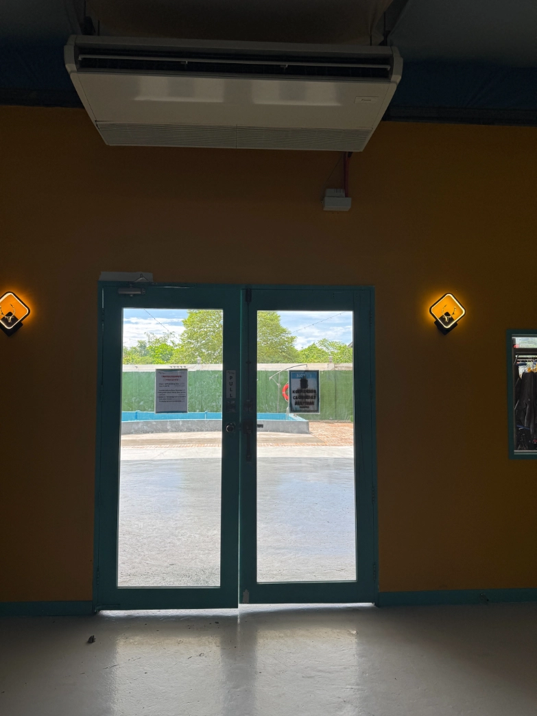 1F 學校餐廳