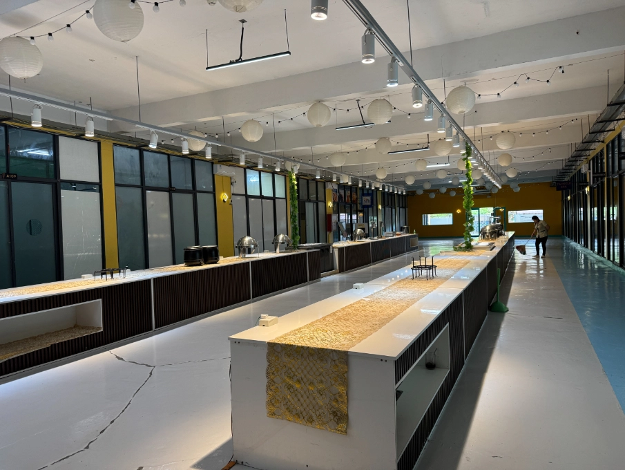 1F 學校餐廳