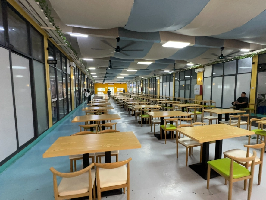 1F 學校餐廳