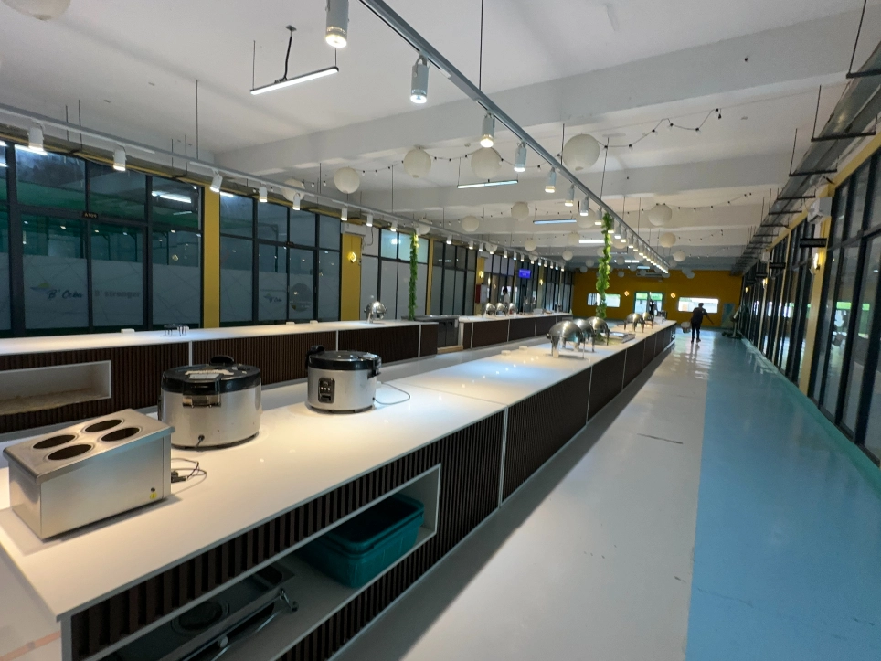 1F 學校餐廳