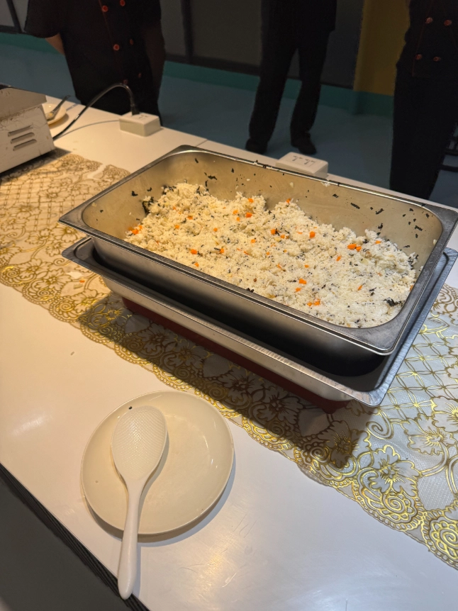學校餐食相關照片