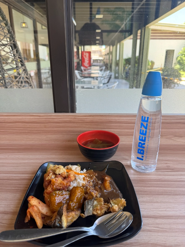學校餐食相關照片