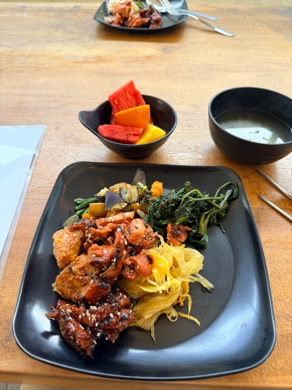 學校餐食相關照片