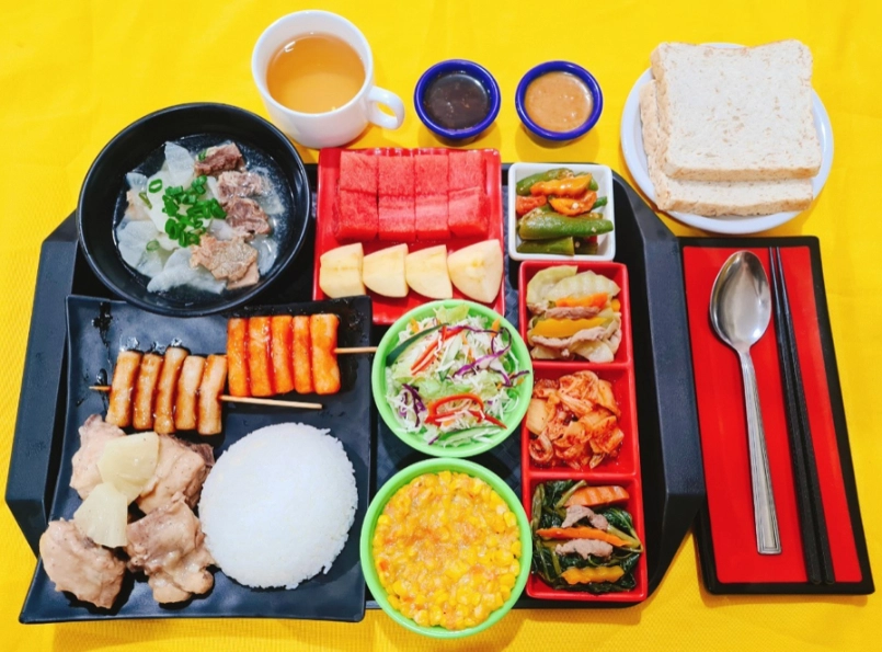 學校餐食照片