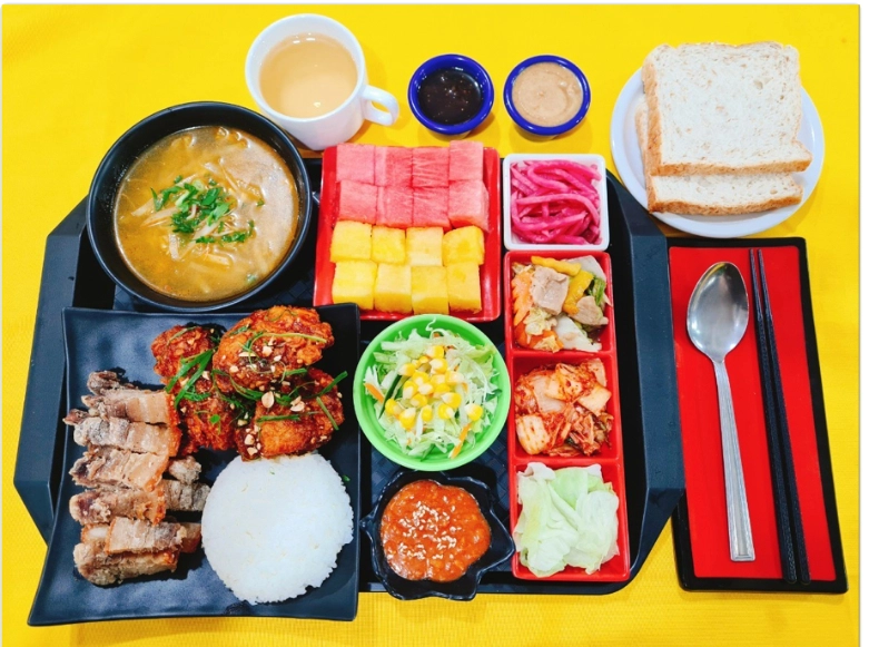 學校餐食照片