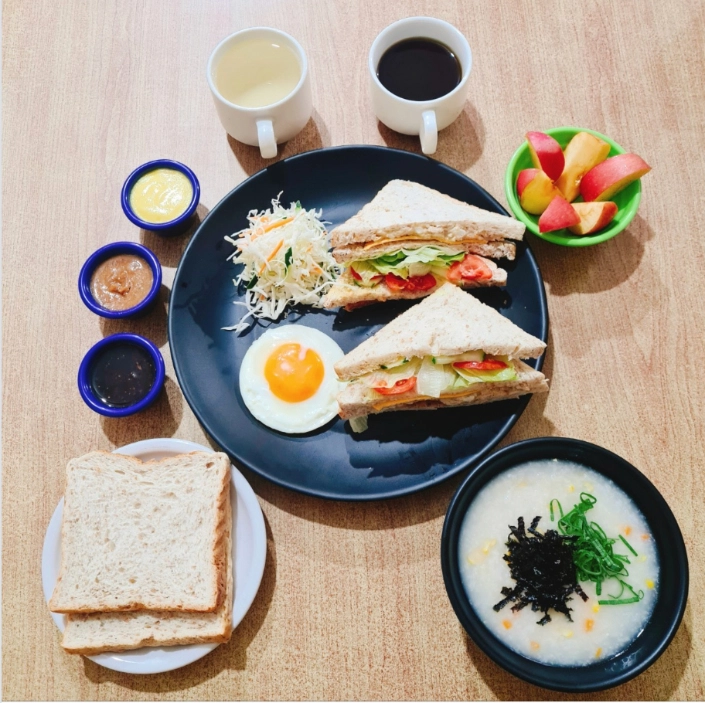 學校餐食照片