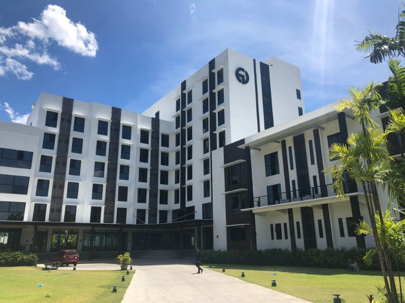 菲律賓語言學校EV主建築如飯店壹班新穎，是許多菲律賓遊學生的首選語言學校